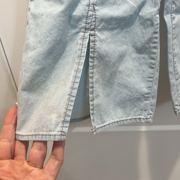 Tommy Hilfiger lightweight denim jumpsuit size small (7). In great condition! - Picture 5 of 8